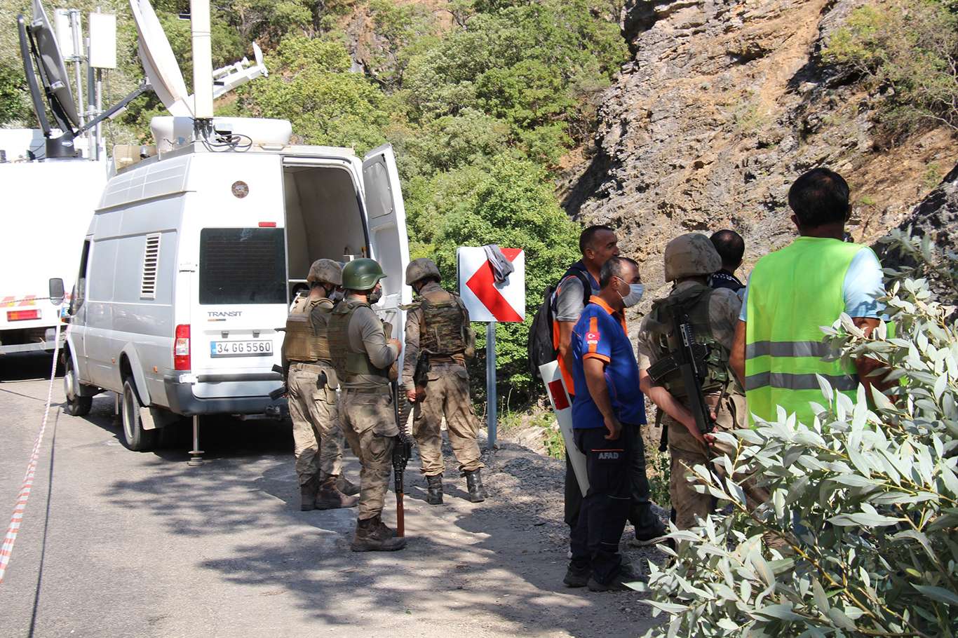 HÜDA PAR heyeti 4 gün önce kaybolan kardeşleri arama çalışmalarını yerinde inceledi